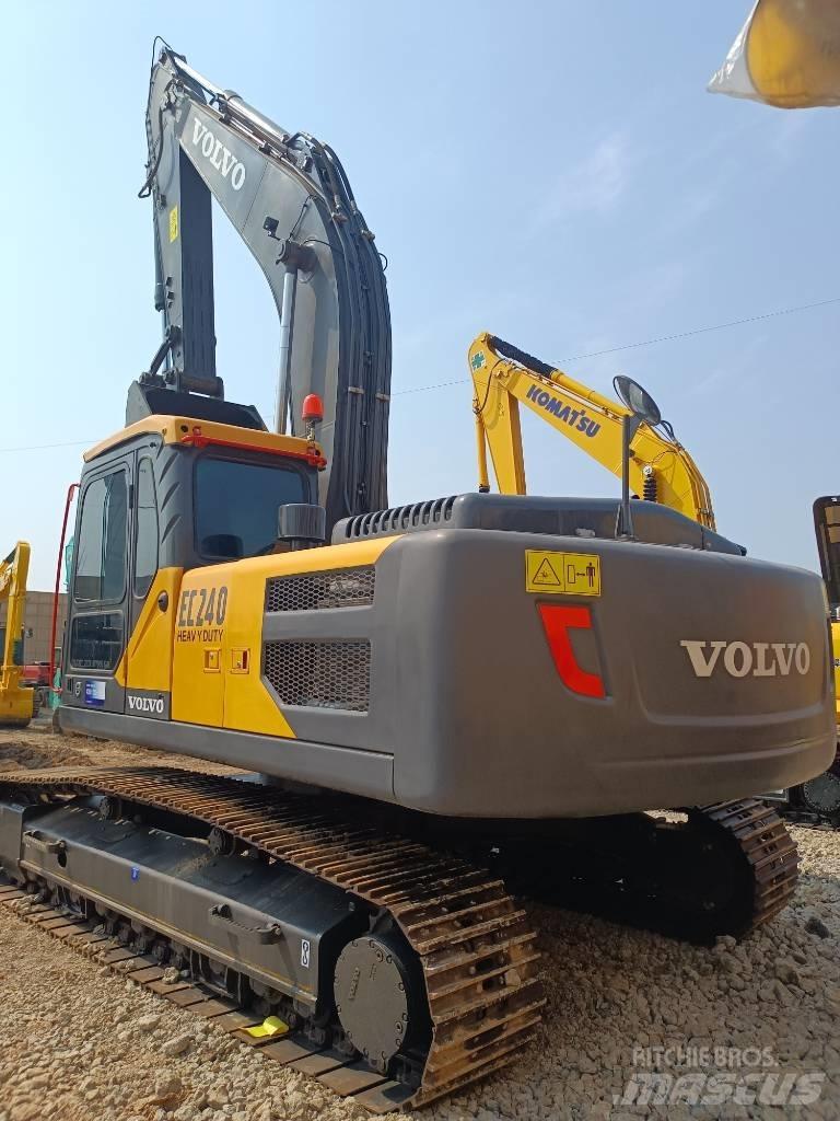 Volvo EC 240 Kāpurķēžu ekskavatori
