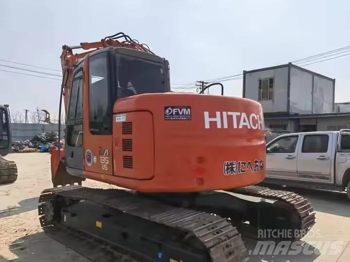 Hitachi ZX135 Kāpurķēžu ekskavatori