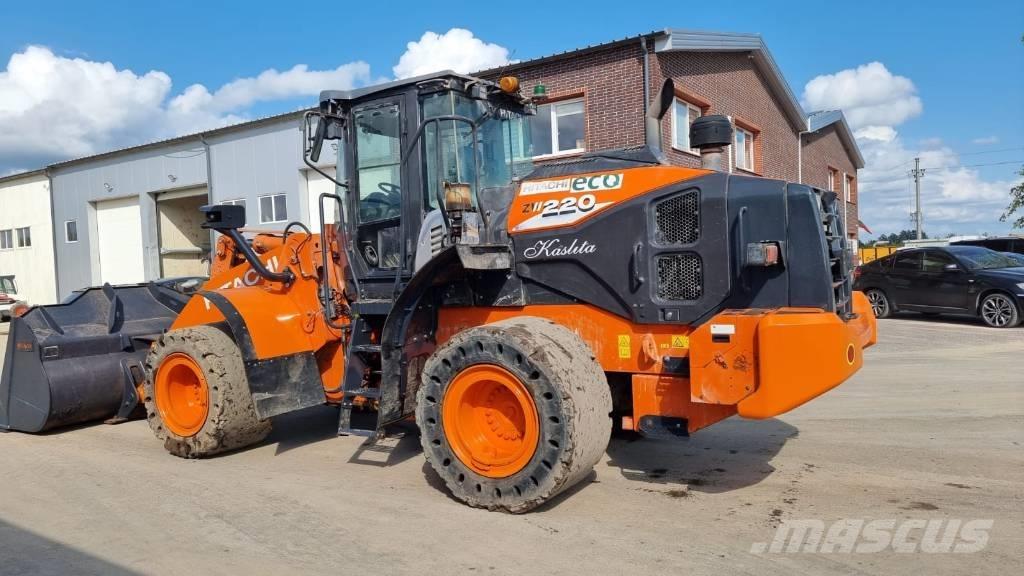 Hitachi ZW 220-6 Iekrāvēji uz riteņiem