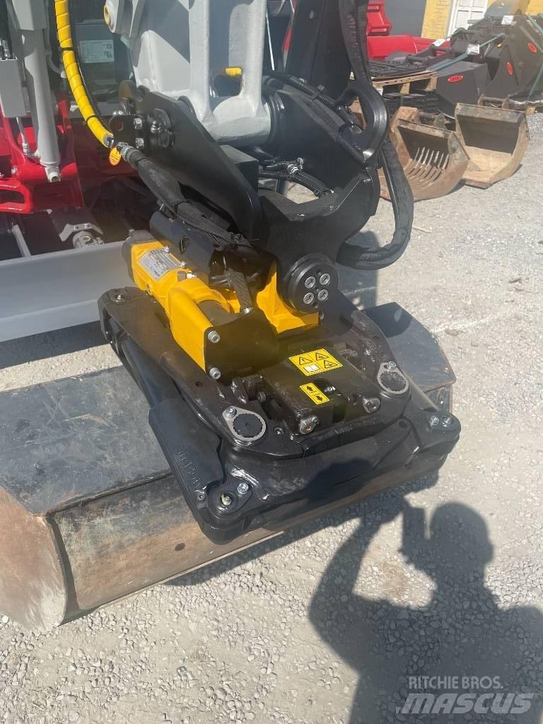 Takeuchi TB 2150 R Kāpurķēžu ekskavatori