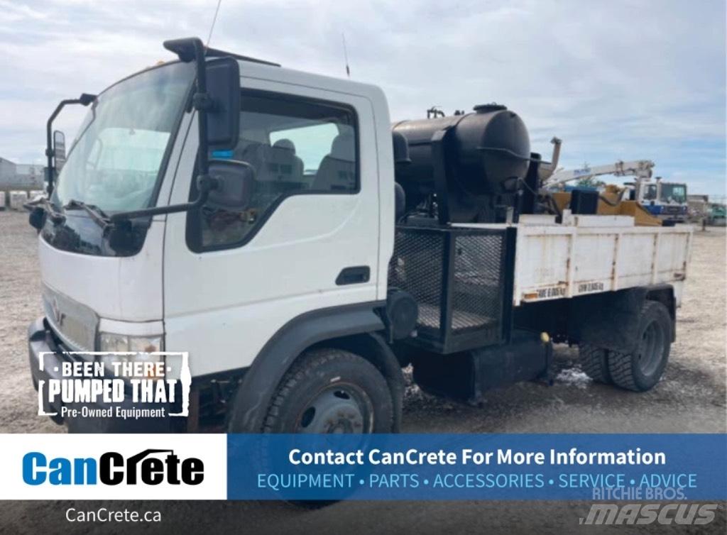 International CF600 Kravas mašīna- betona sūknis