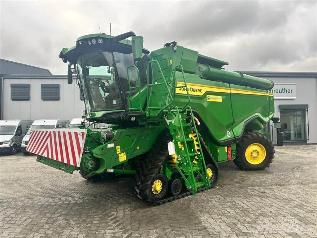 John Deere X9 - 1000 Ražas novākšanas kombaini
