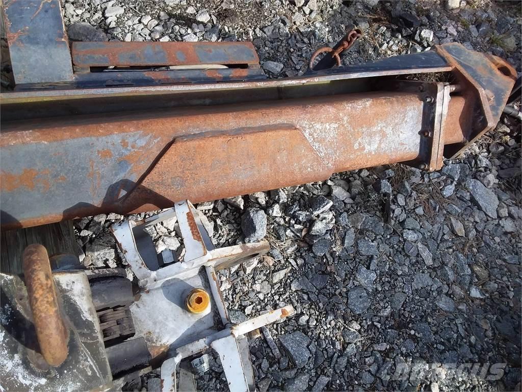 CAT 2200 Mežizstrādes mašīnu krāni