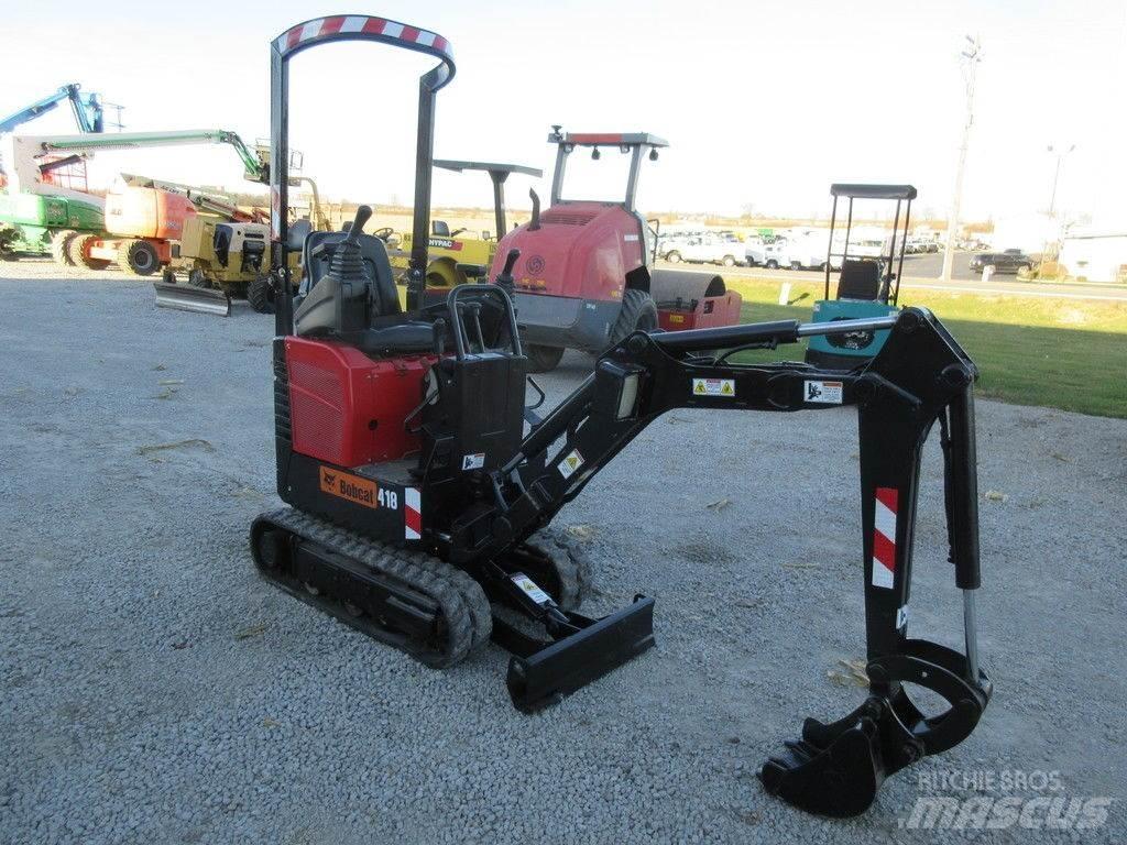  Bobcat® 418 Mini ekskavatori < 7 t