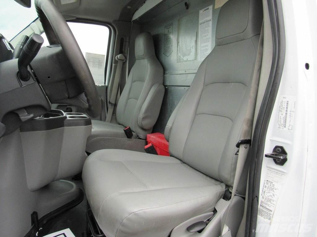 Ford E-350 Furgons
