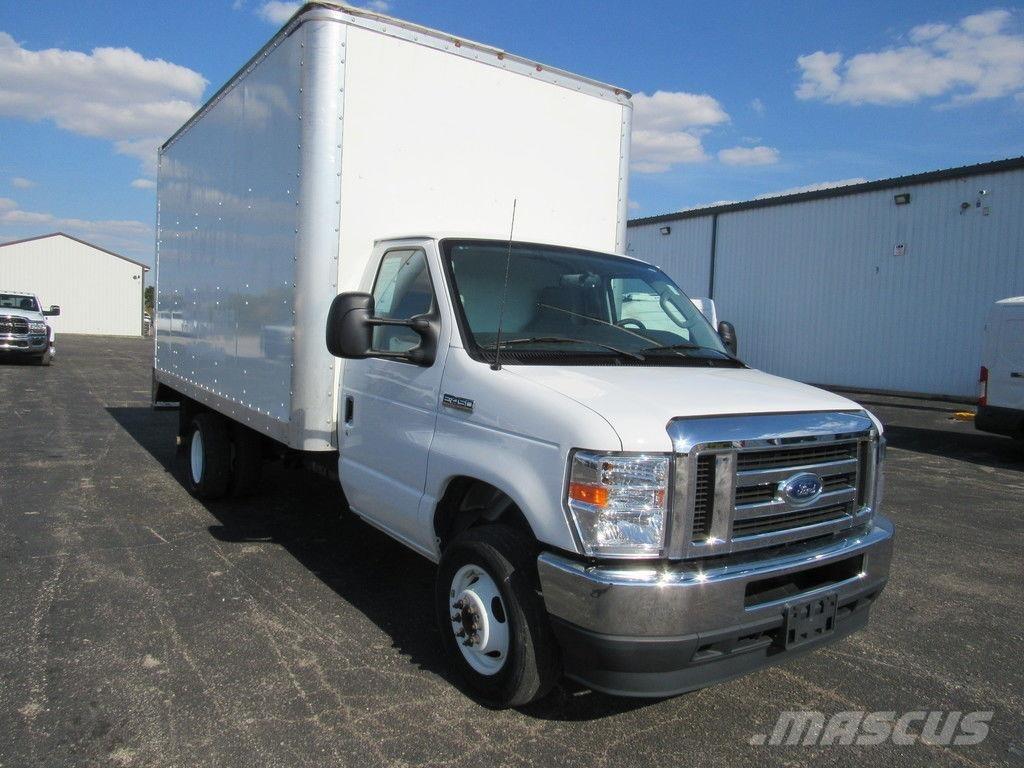 Ford E-450 Furgons