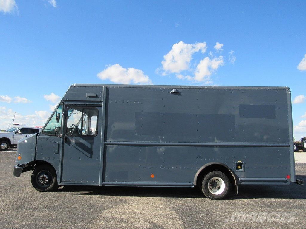 Ford E-450 Furgons