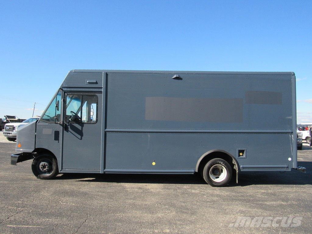Ford E-450 Furgons