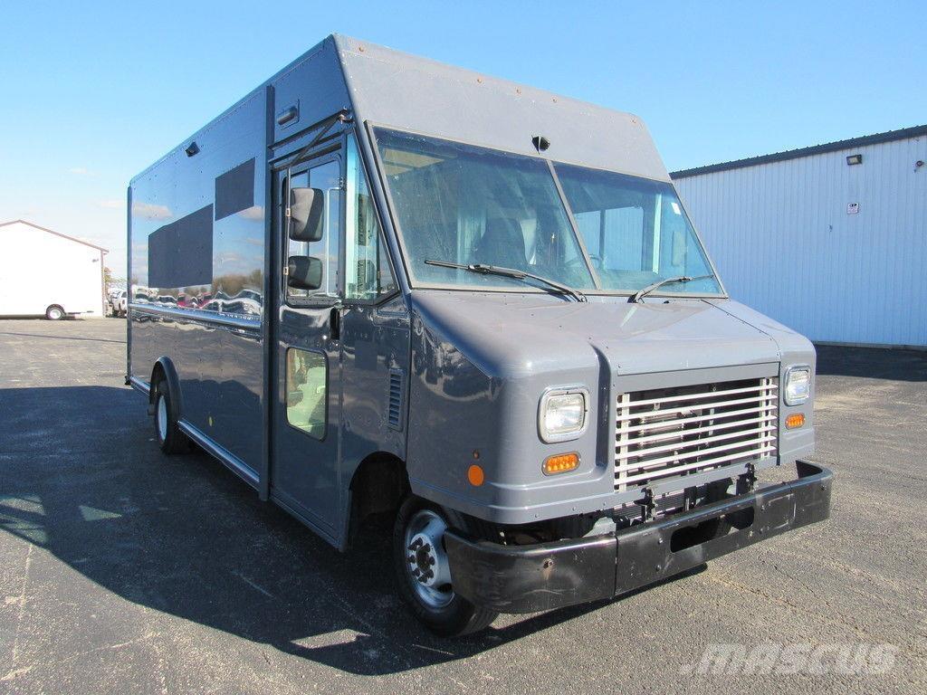 Ford E-450 Furgons