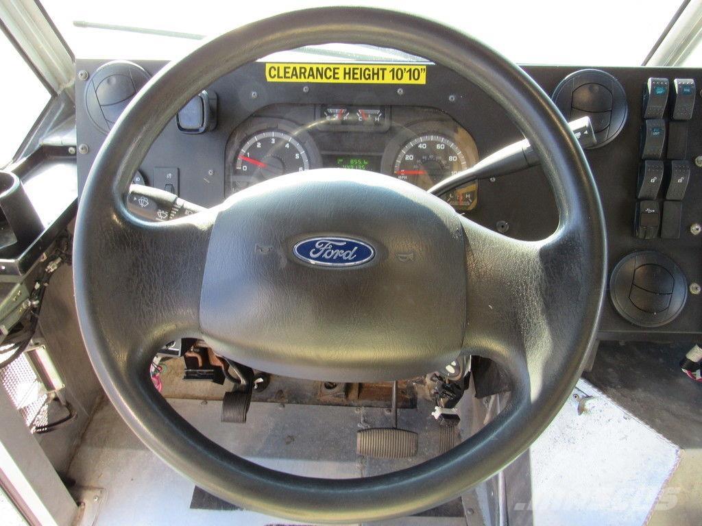Ford E-450 Furgons