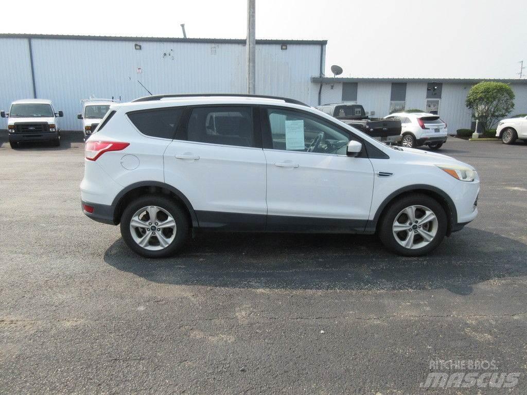 Ford Escape Automašīnas