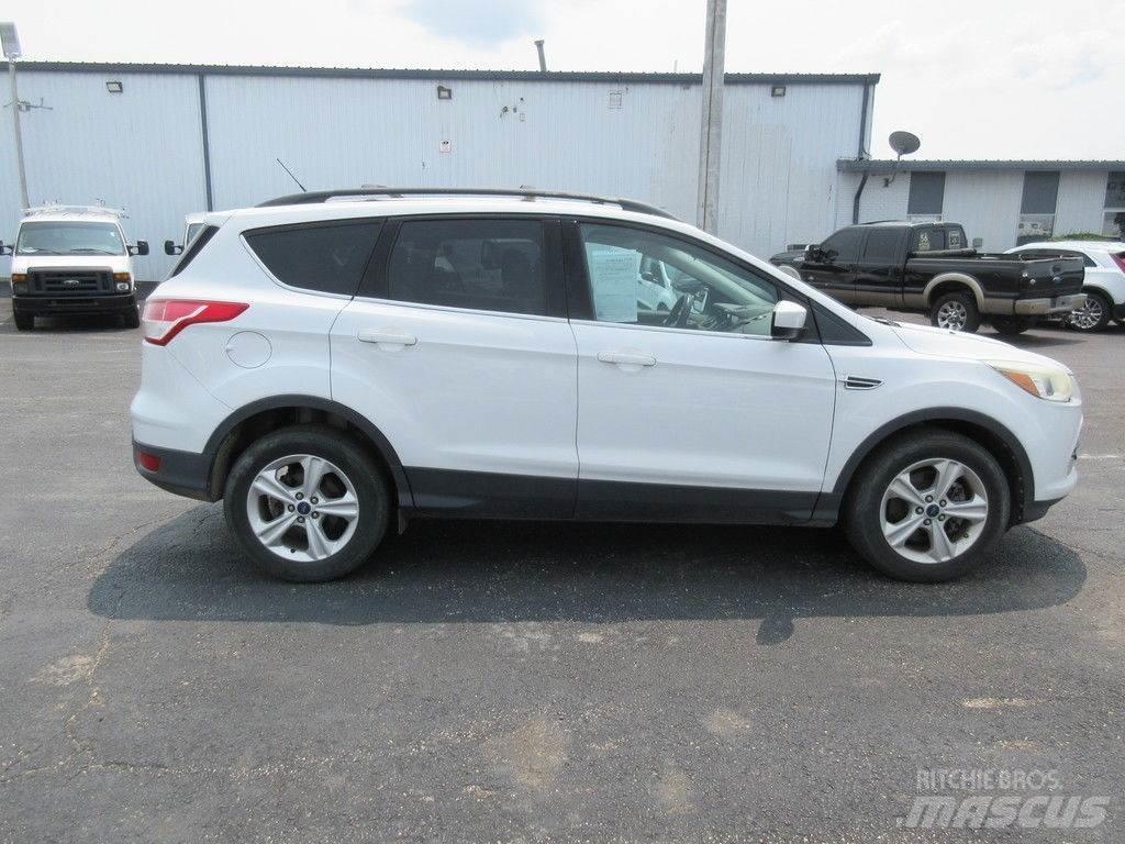 Ford Escape Automašīnas