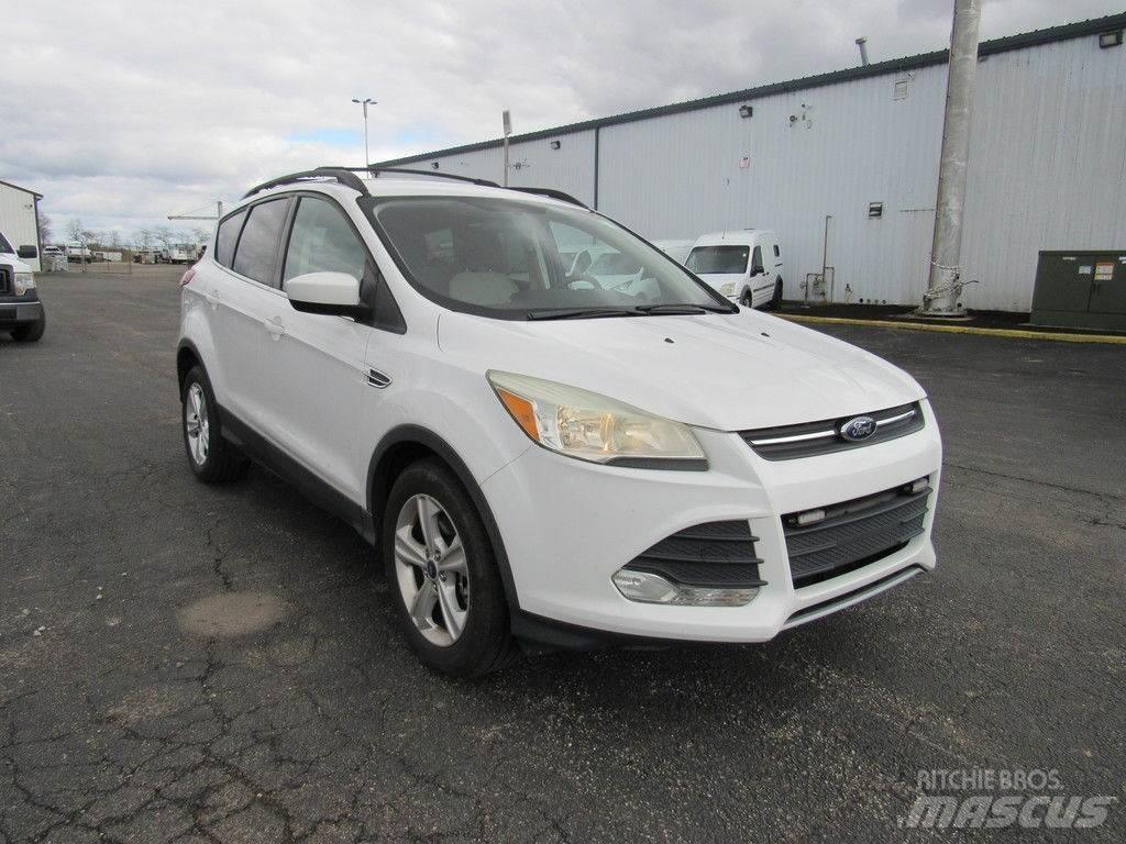 Ford Escape Automašīnas