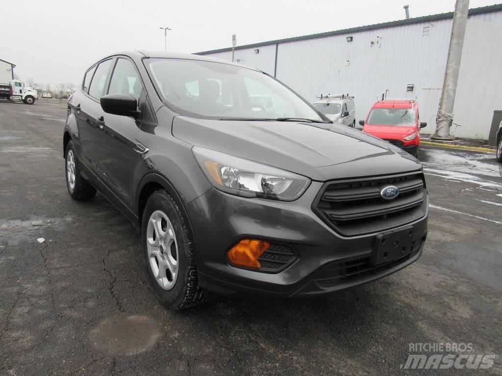 Ford Escape Automašīnas
