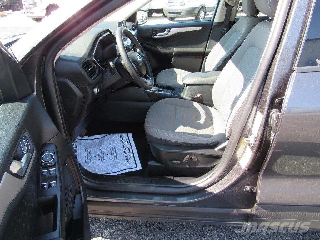 Ford Escape SE Automašīnas