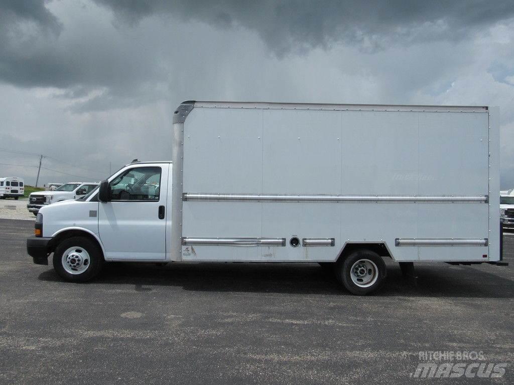 GMC Savana 3500 Furgons