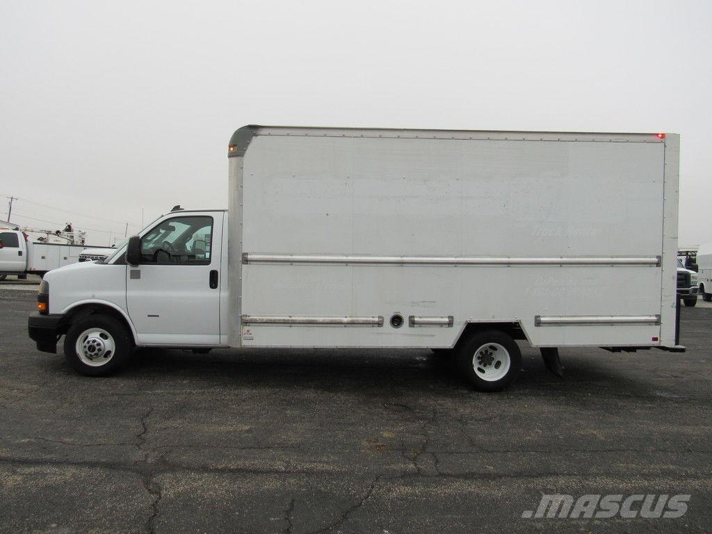 GMC Savana 3500 Furgons