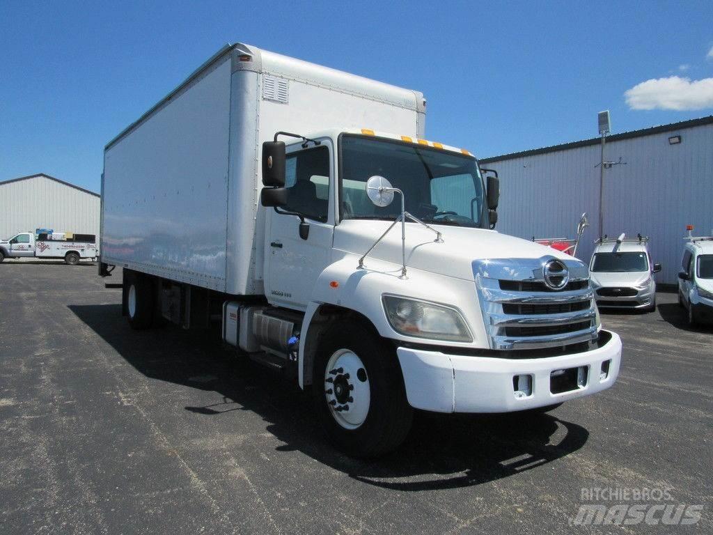 Hino 338 Furgons