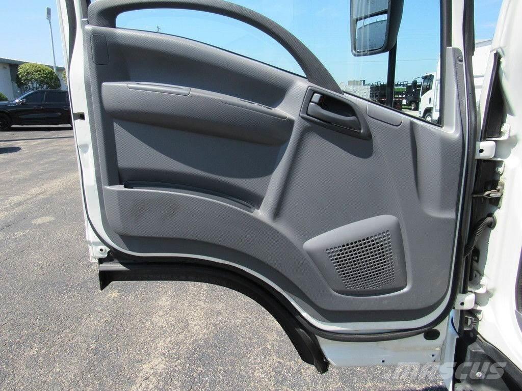 Isuzu NPR Furgons