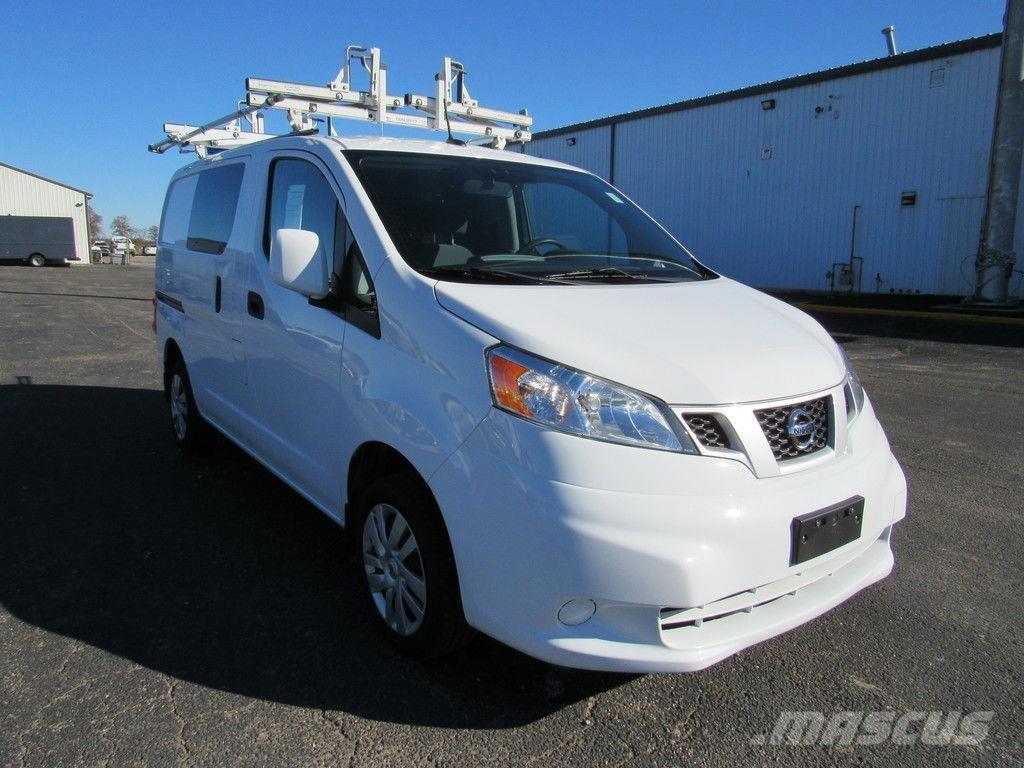 Nissan NV200 Preču pārvadāšanas furgoni