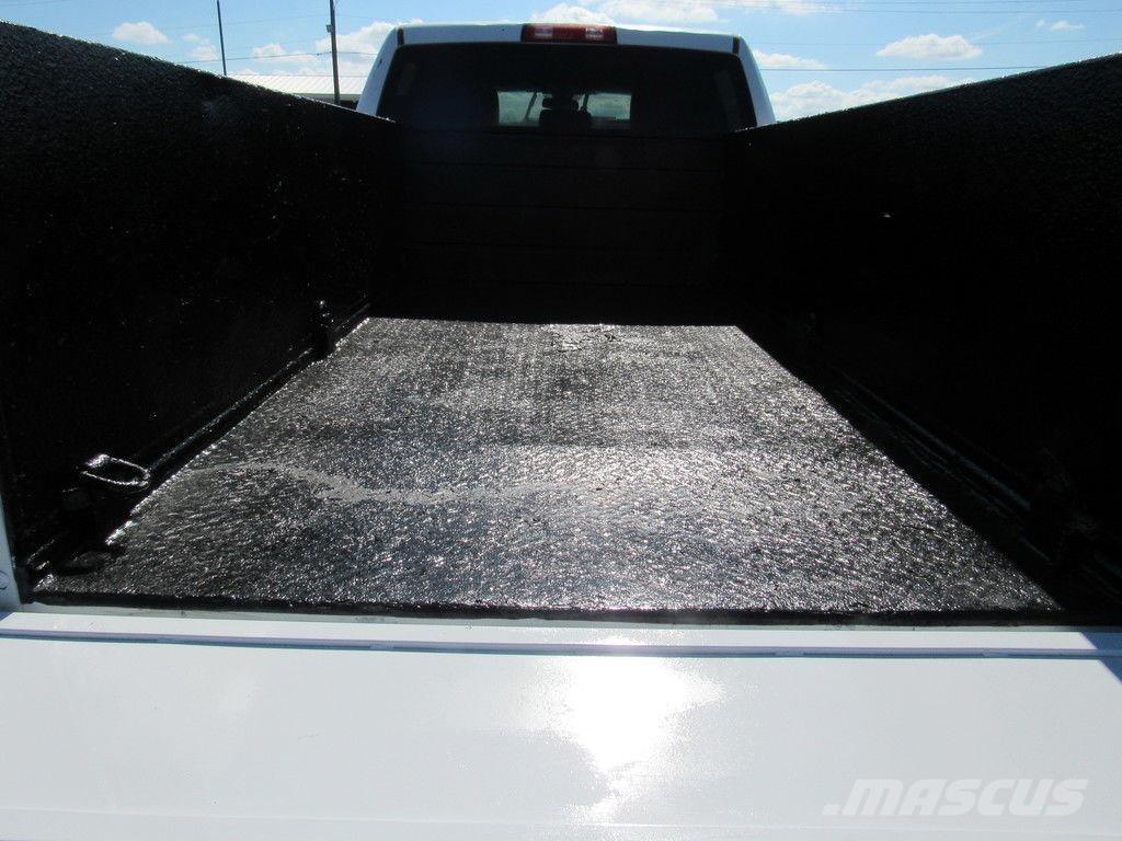 RAM 2500 Evakuators ar manipulatoru