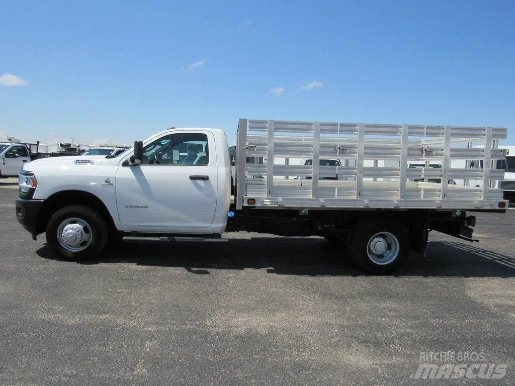 RAM 3500 Platformas/izkraušana no sāniem