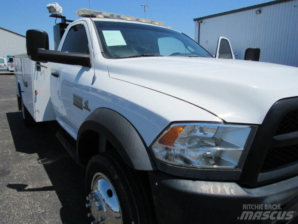 RAM 5500 Evakuators ar manipulatoru