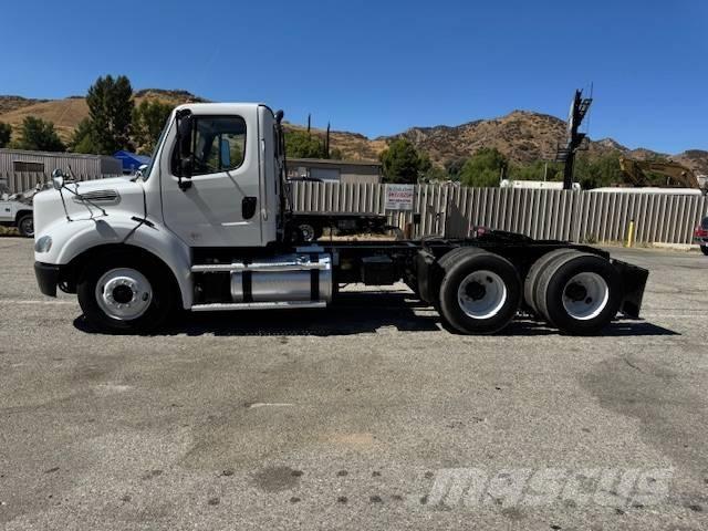 Freightliner M 112 Šasija ar kabīni