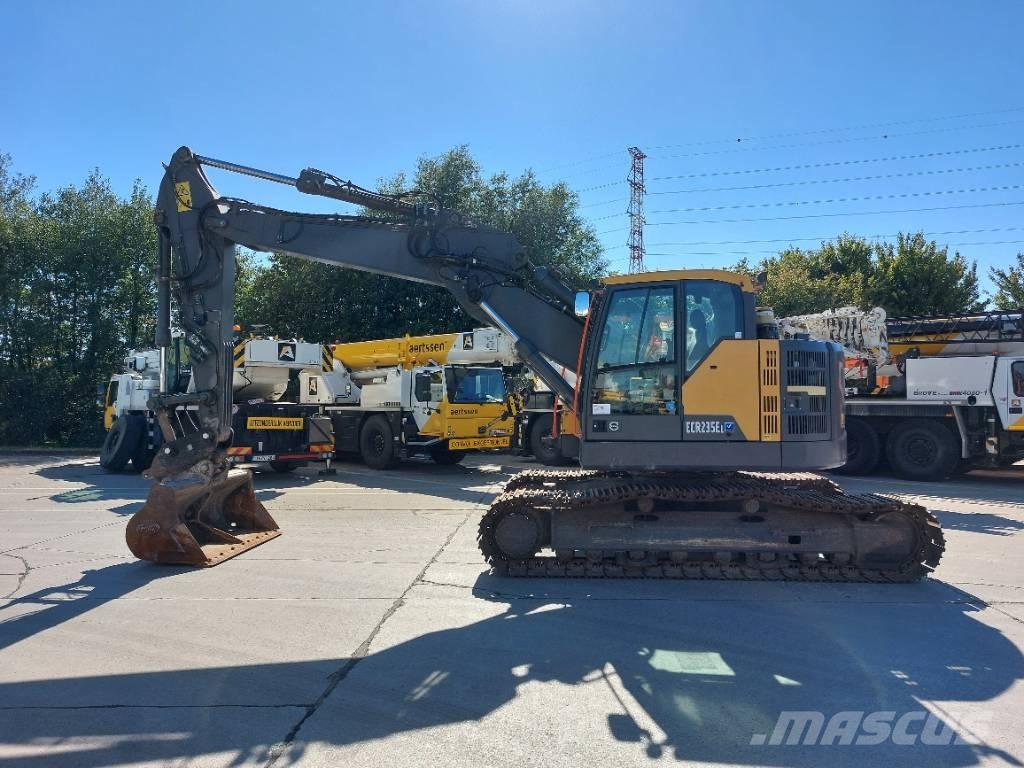 Volvo ECR 235 EL Kāpurķēžu ekskavatori