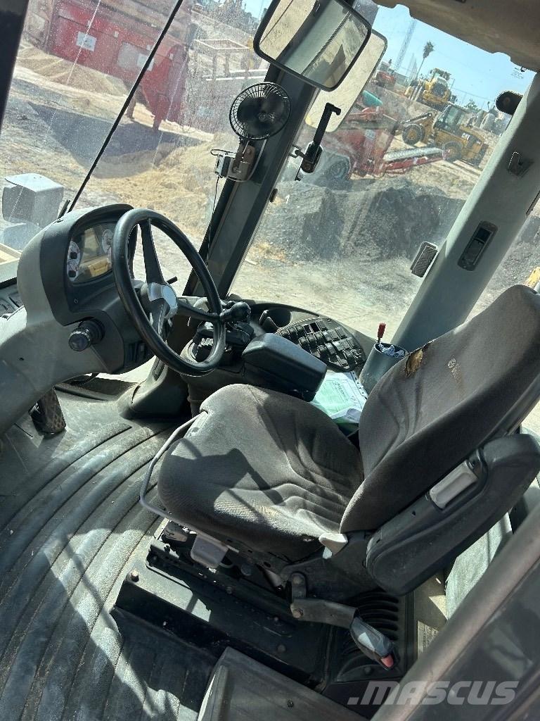 New Holland W 170 B Iekrāvēji uz riteņiem