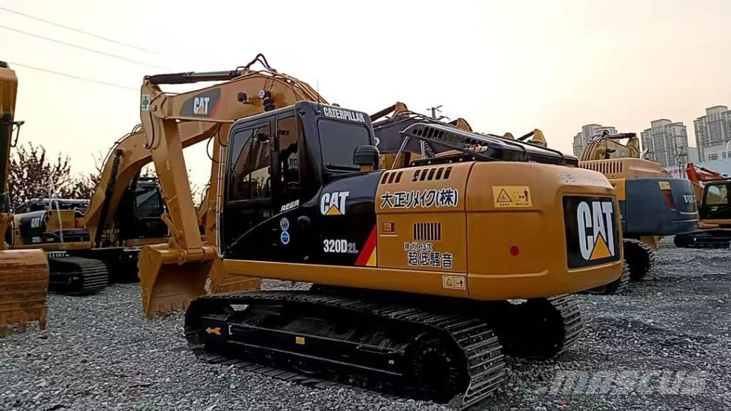 CAT 320DL Kāpurķēžu ekskavatori