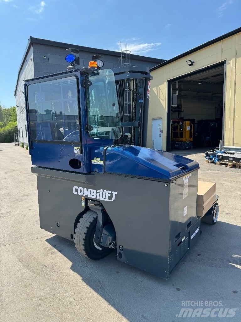 Combilift C4000ET Četru virzienu krāvēji