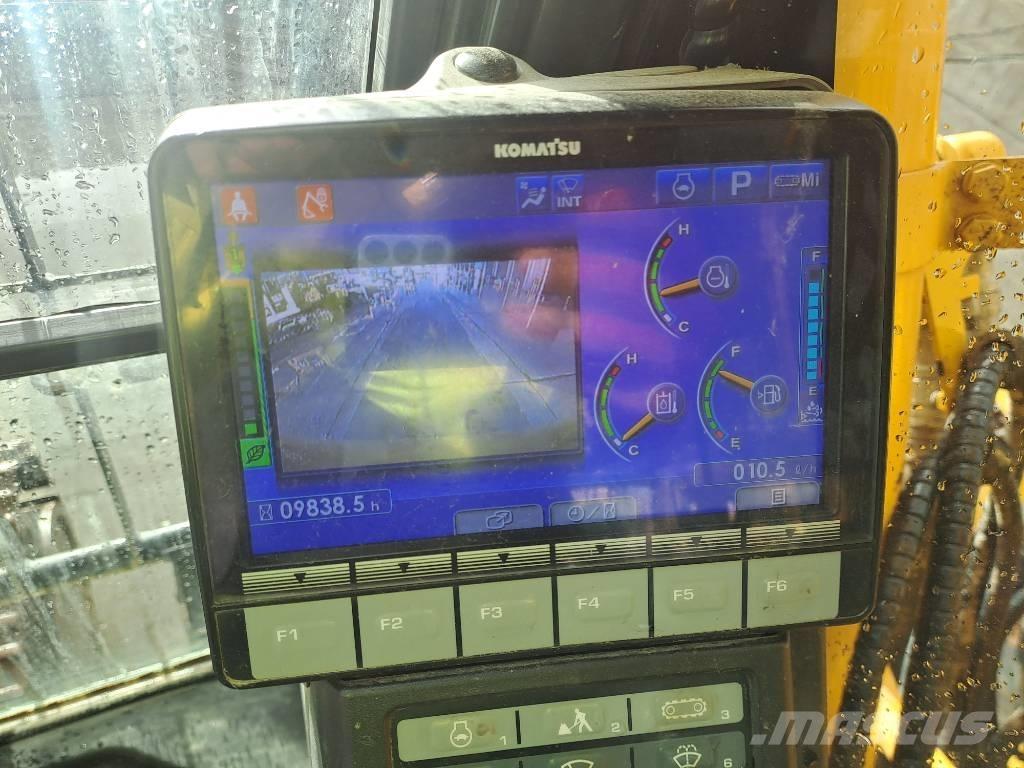 Komatsu PC490LC-11 Kāpurķēžu ekskavatori