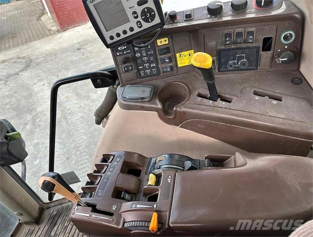 John Deere 6920 Traktori