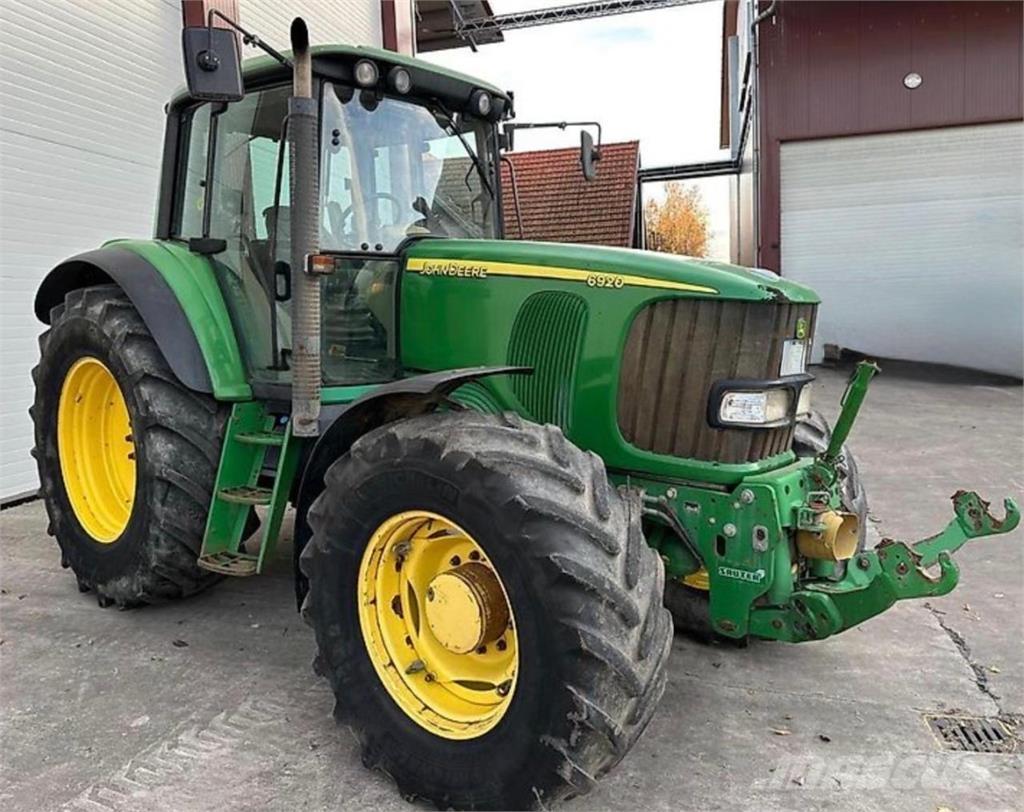 John Deere 6920 Traktori