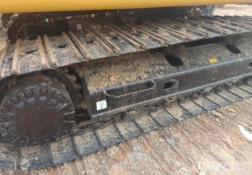 CAT 320 D2L Kāpurķēžu ekskavatori