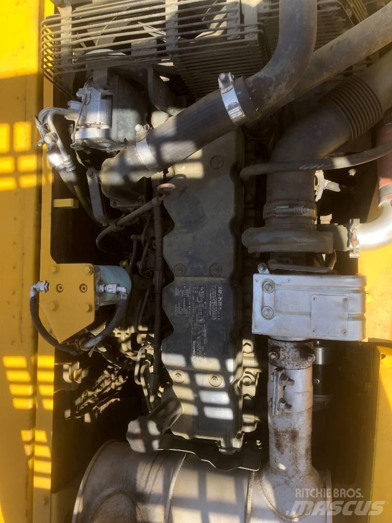 Komatsu PC200 Kāpurķēžu ekskavatori