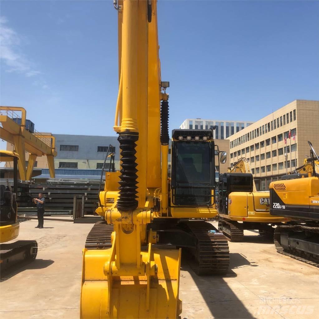 Komatsu PC200 Kāpurķēžu ekskavatori