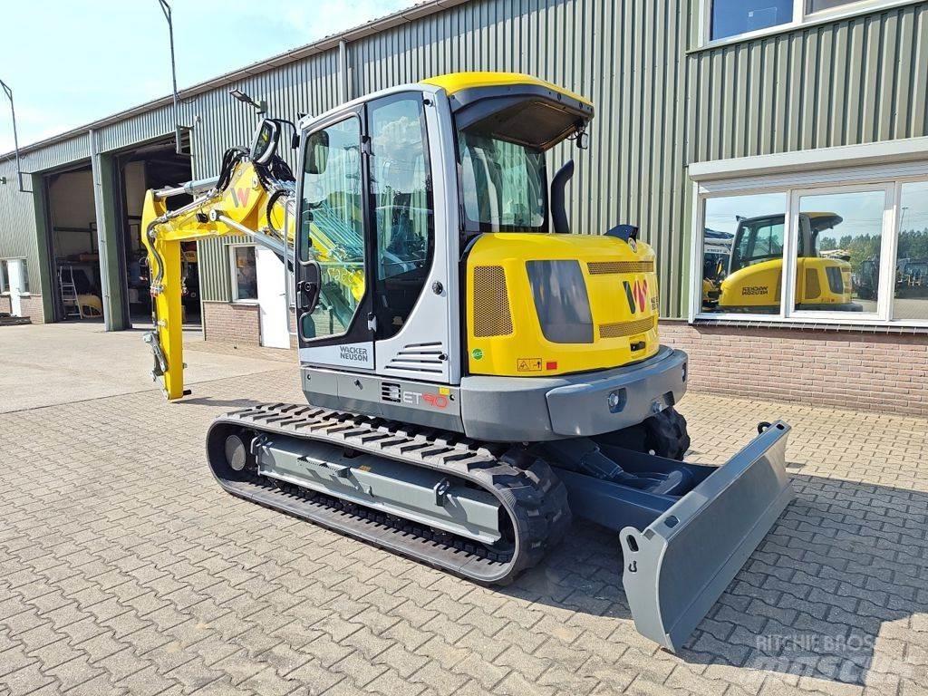 Wacker Neuson ET90 Ekskavatori uz riteņiem