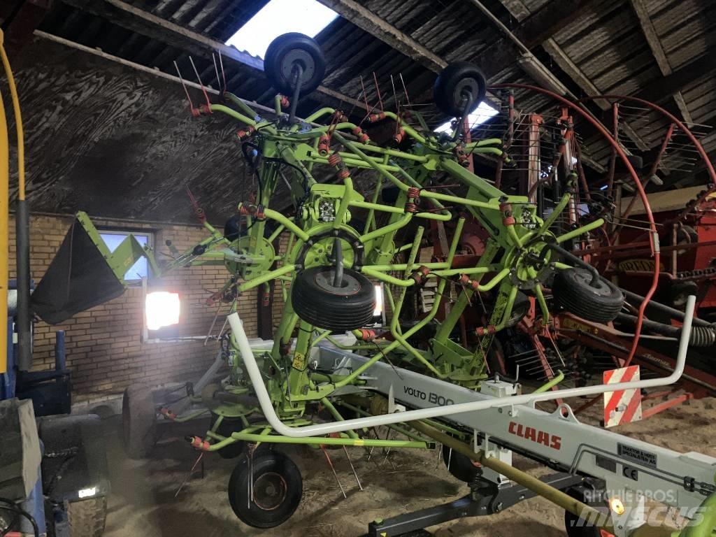 CLAAS VOLTO 1300 T Grābekļi un siena ārdītāji