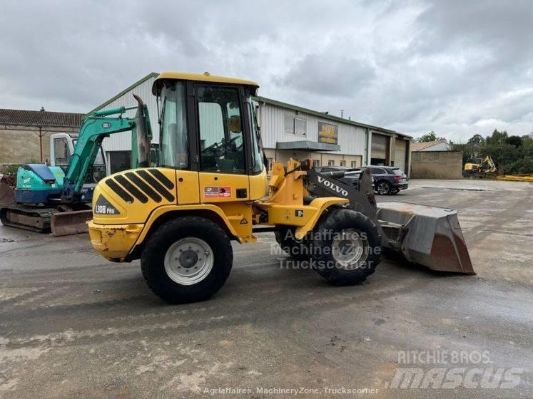 Volvo L 30 B Iekrāvēji uz riteņiem
