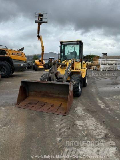 Volvo L 30 B Iekrāvēji uz riteņiem
