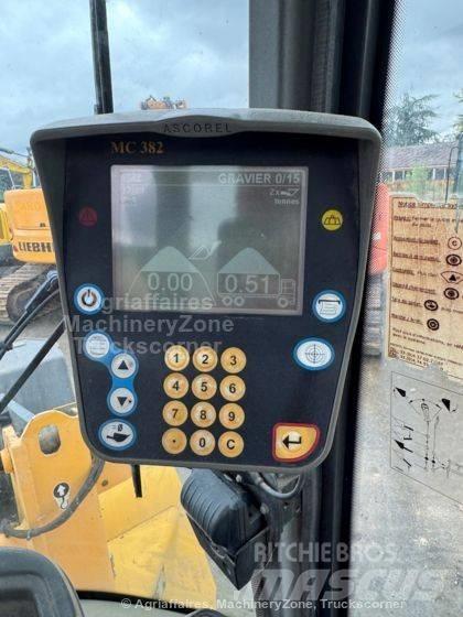 Volvo L 30 B Iekrāvēji uz riteņiem