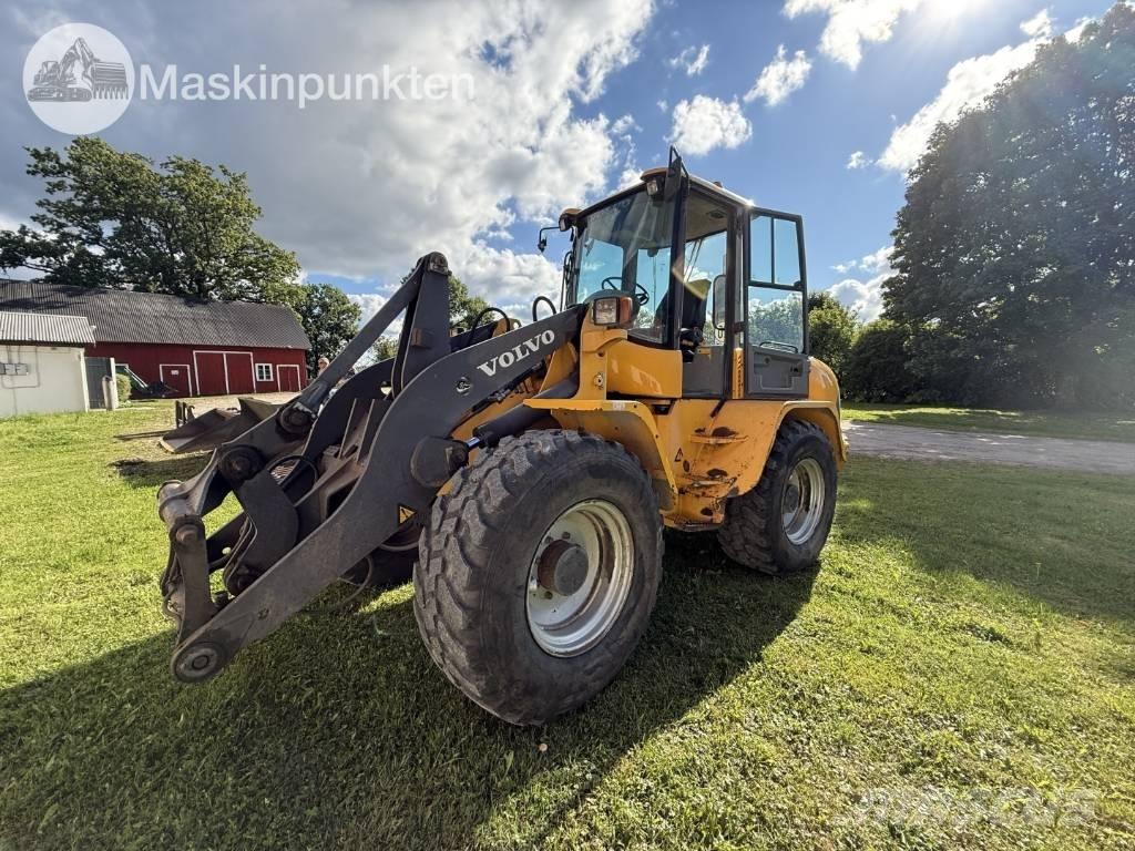 Volvo L 40 B Iekrāvēji uz riteņiem