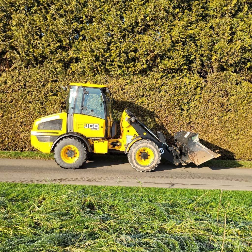 JCB 407 Iekrāvēji uz riteņiem
