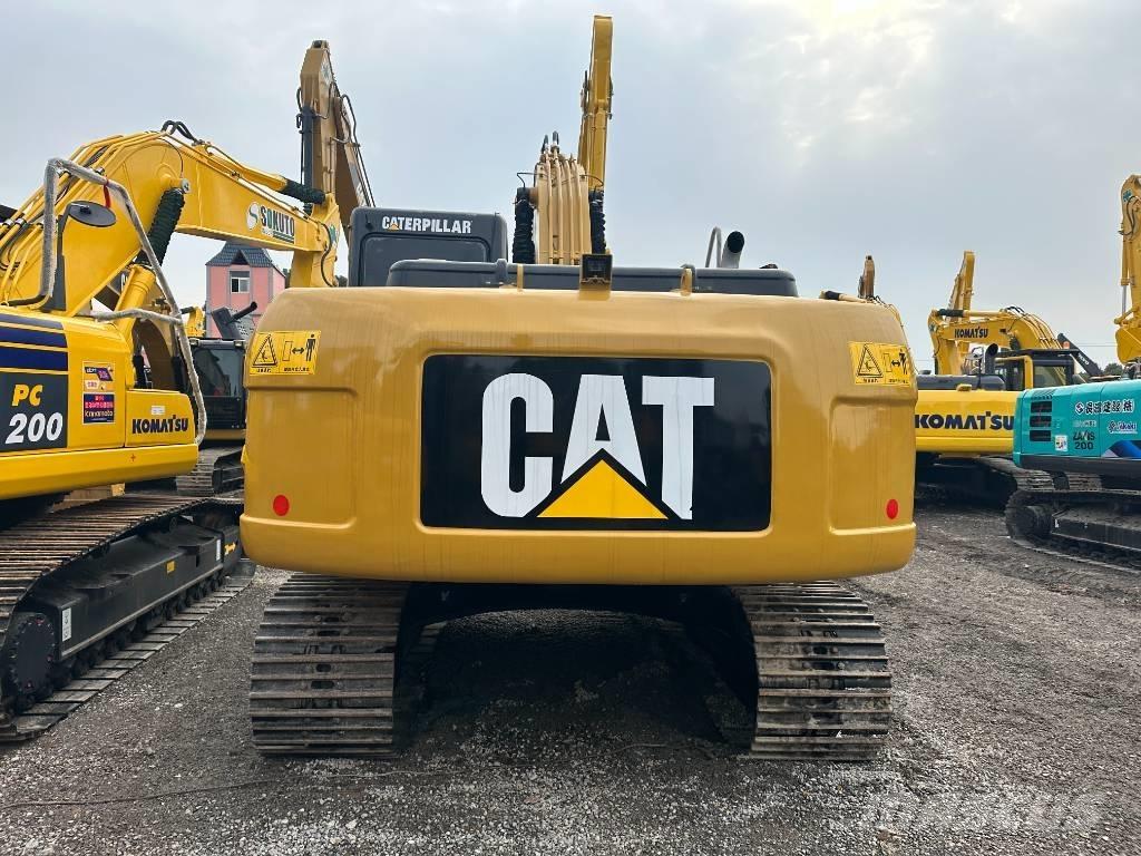 CAT 320 D2 Kāpurķēžu ekskavatori