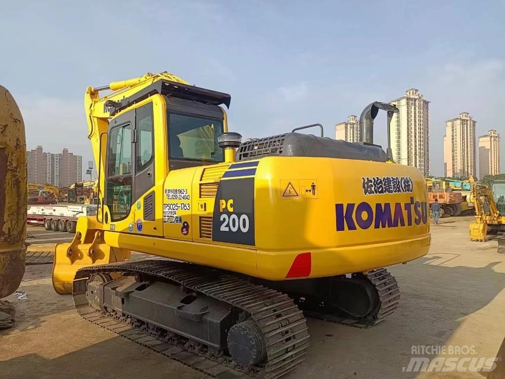 Komatsu pc200-8 Kāpurķēžu ekskavatori