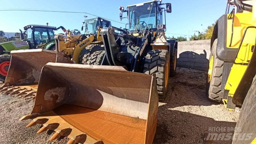 Komatsu WA250PZ-5 Iekrāvēji uz riteņiem