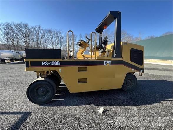 CAT PS-150B Pneimatiskie veltņi