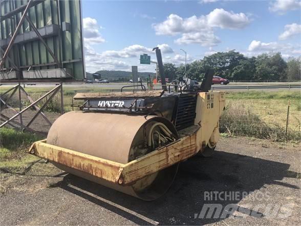 Hyster C627B Vienvalča grunts veltņi